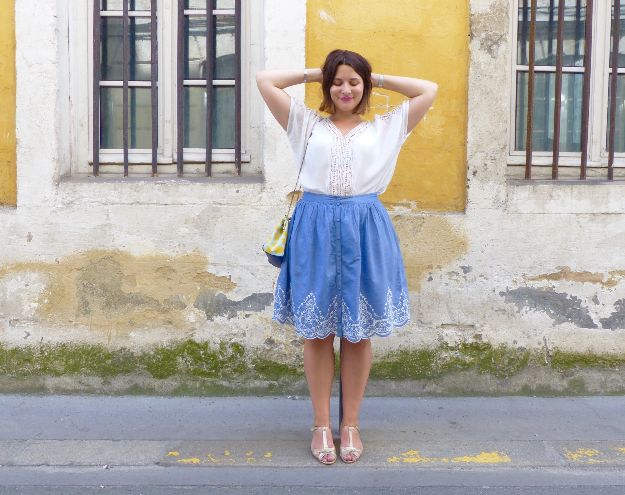 Comment Porter la Jupe Grise en Hiver ? - Tendances de Mode